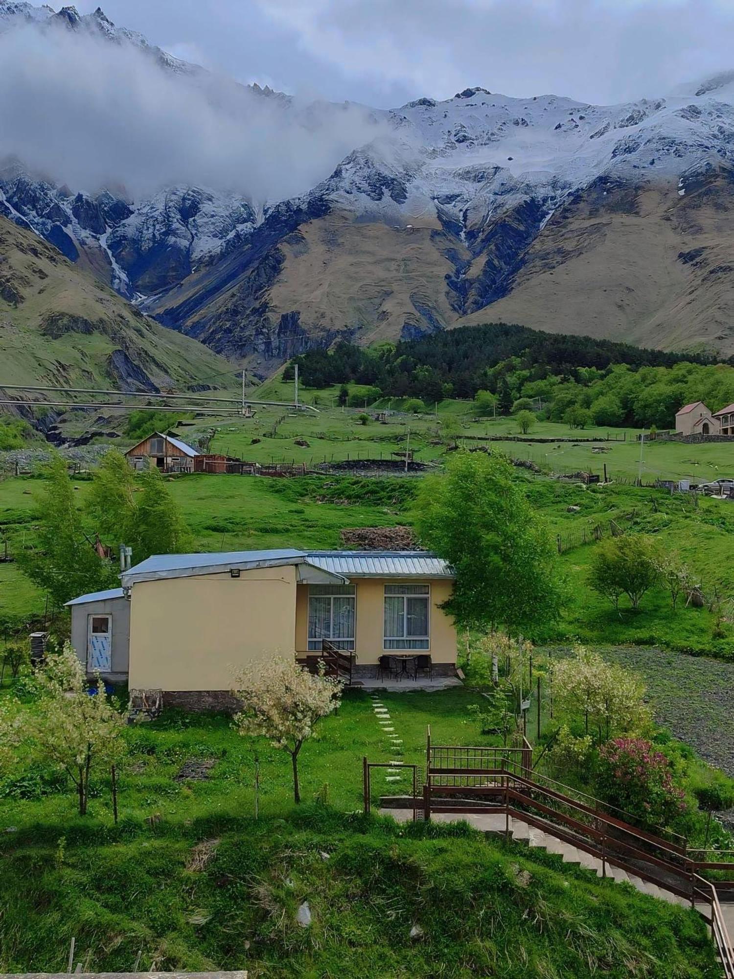 Mountain Kazbegi Apartment Екстериор снимка